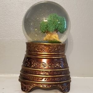 Taylor Swift Willow Snow Globe